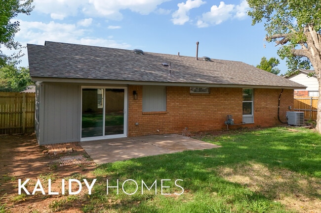 Building Photo - 1319 W Gemini Rd
