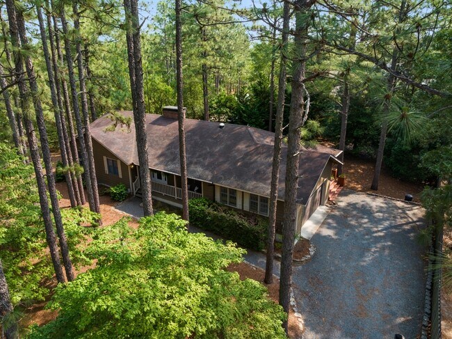 Building Photo - 4 Prichard Ln