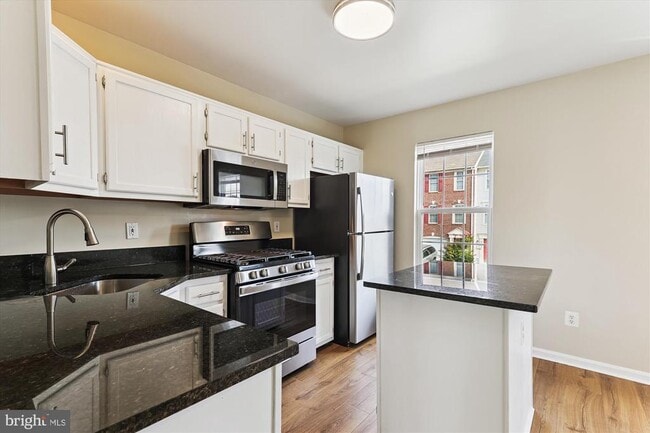 Building Photo - 45465 Bluemont Junction Square