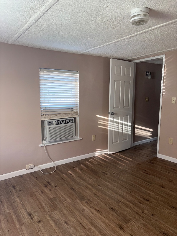 Building Photo - 15 Little Ln