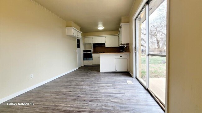 Building Photo - 7916 S McKinley Ave