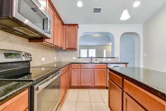 Building Photo - 18401 Friendship Hill Dr