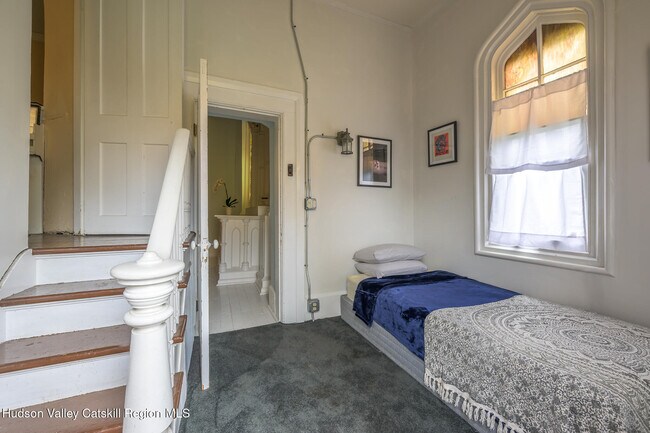 Building Photo - 428 State St