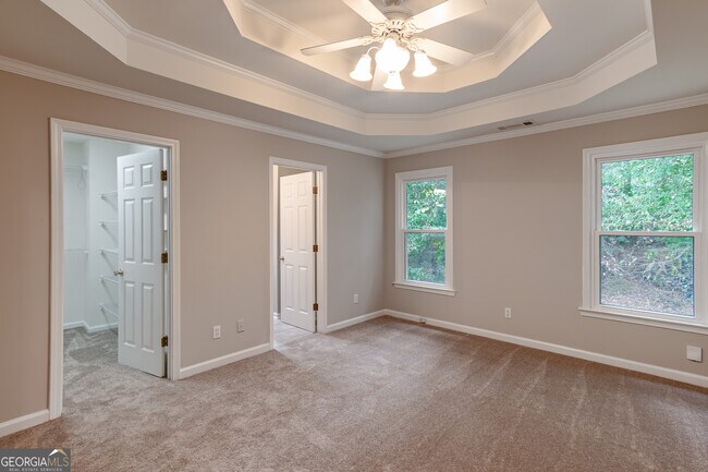 Building Photo - 705 Oxford Crest Ct NW