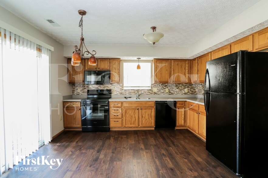 Building Photo - 1992 Dry Wash Rd