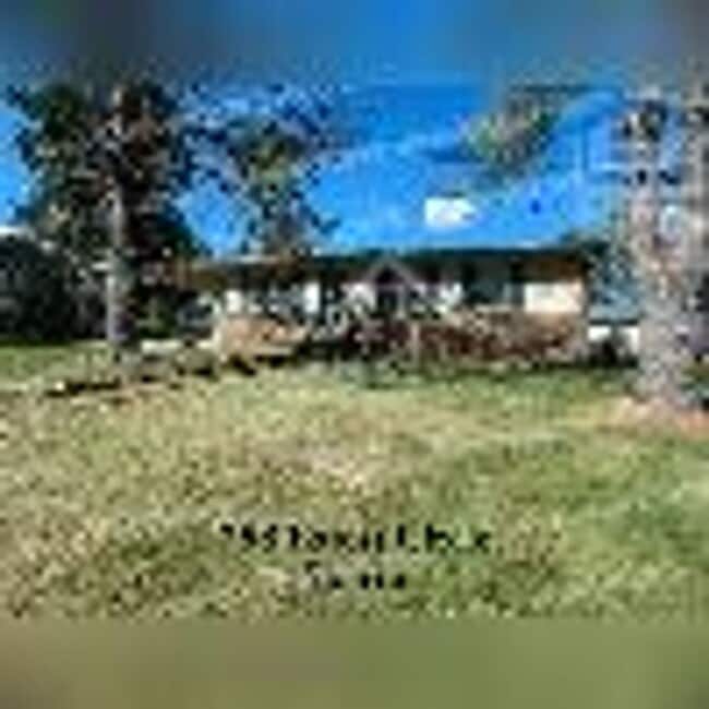 Building Photo - 758 Forest Cir