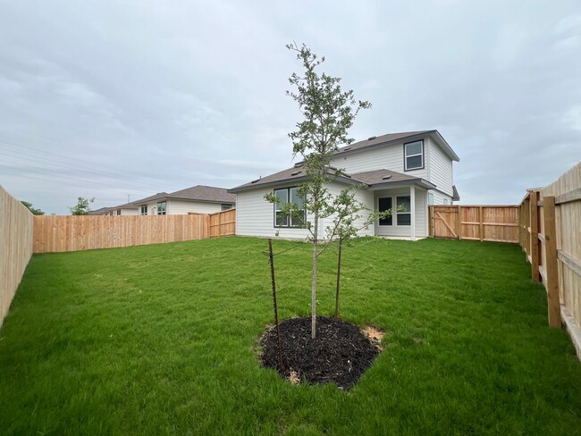 Building Photo - Beautiful 4/2.5 home in Hannah Heights