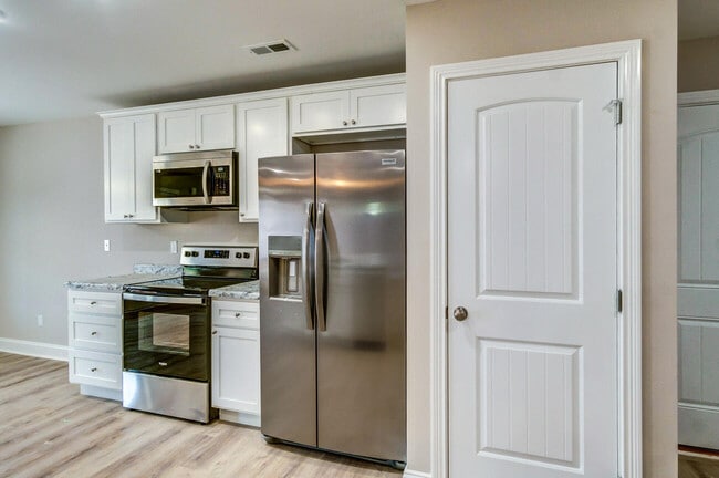 Building Photo - 184 Garden Gate Dr