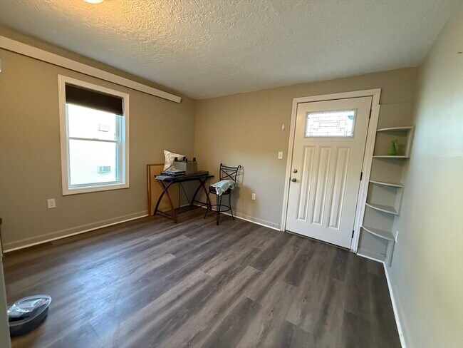 Building Photo - 48 Juniper Rd