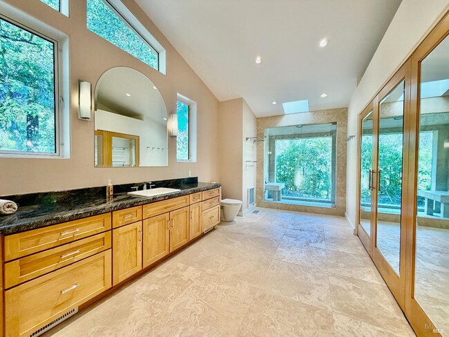 Building Photo - 321 Dutch Henry Canyon Rd