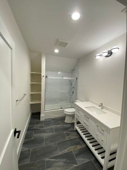 Building Photo - 26 Playstead Rd