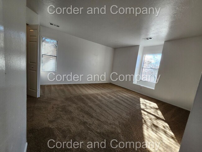 Building Photo - COMING SOON Nice 3 Bedroom, 1 3/4 Bathroom, 2 Car Garage and 1,452 Sq Ft. Home in Western Hills, ...