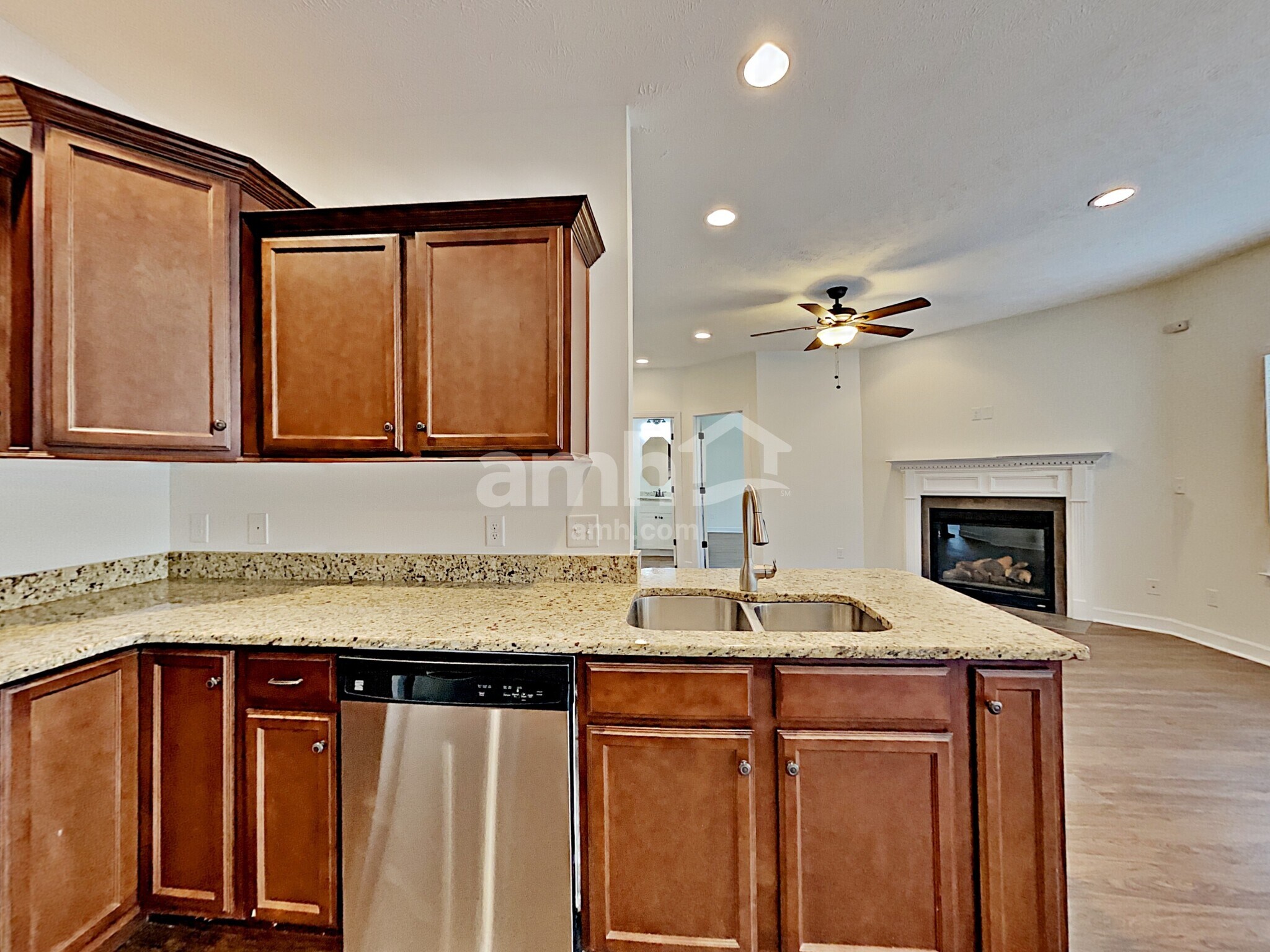 Building Photo - 6457 Sunnywood Dr