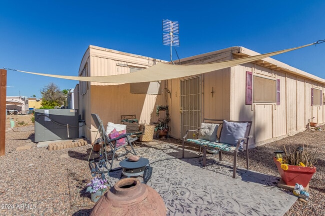 Building Photo - 2650 W Union Hills Dr