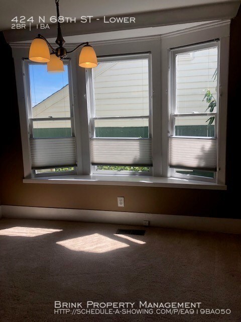 Building Photo - 424 N 68th St