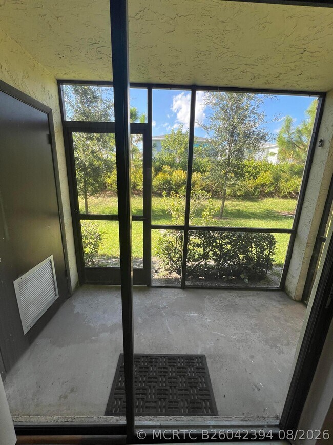 Building Photo - 7149 Golf Colony Ct