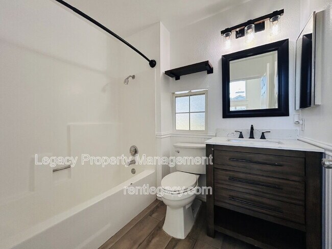 Building Photo - 3047 Mill Oak Way