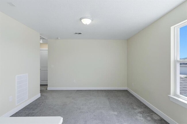 Building Photo - 9108 Royal River Cir