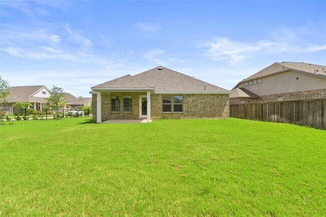 Building Photo - 18811 Cottonwood Bayou Ct