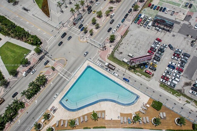 Building Photo - 888 Biscayne Blvd