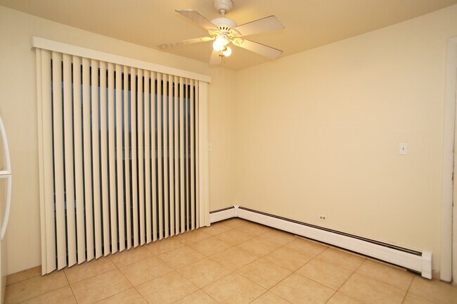 Building Photo - 1101 Florence Ave