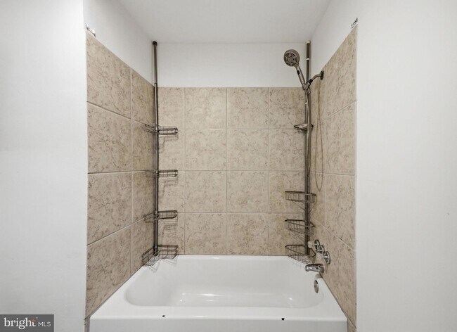 Building Photo - 2636 Lauretta Ave