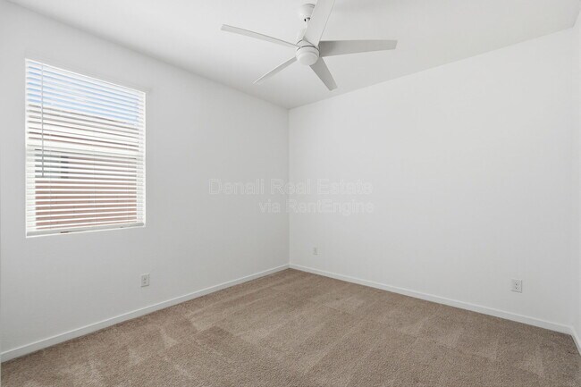 Building Photo - 13300 N 141st Ln