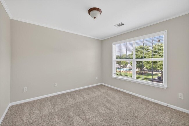 Building Photo - 591 Wendlebury Ct