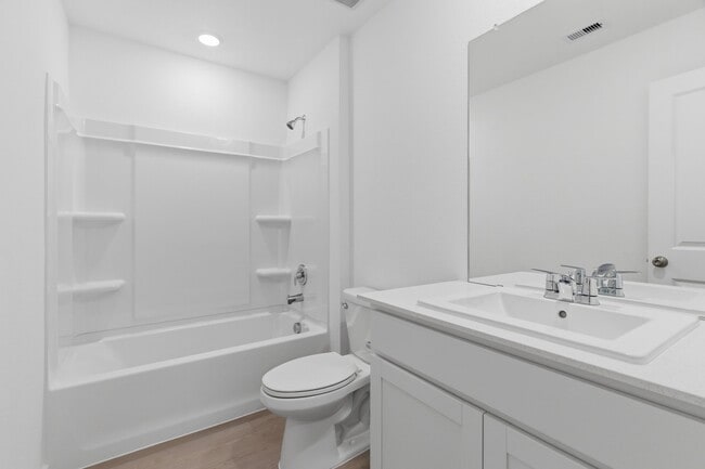 Building Photo - 1603 Golden Iris Dr