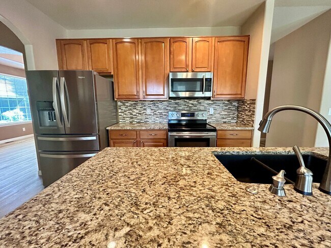 Building Photo - Spacious 3Bd Home in the Broadlands