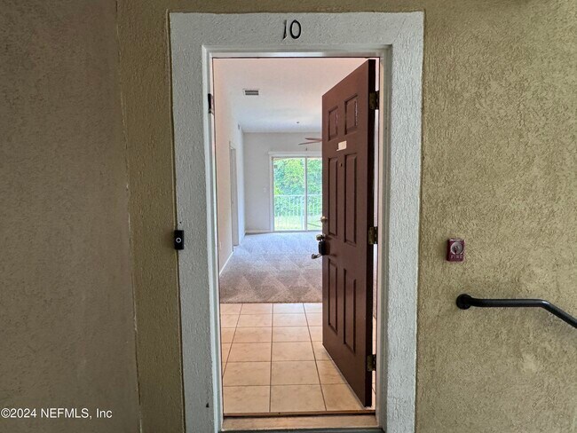 Building Photo - 6985 Ortega Woods Dr