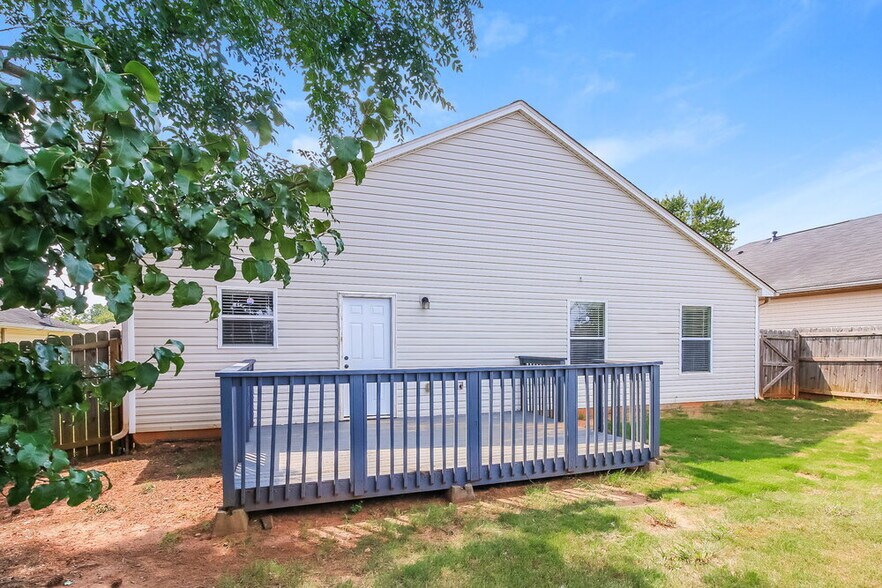 Building Photo - 1122 St Phillips Ct