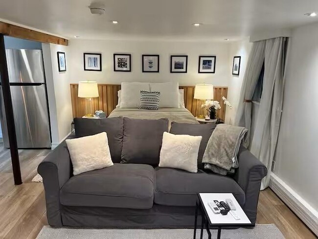 Building Photo - 207 Main Ave