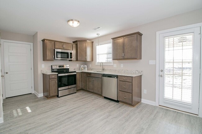 Building Photo - 4007 Ft Sumter Dr