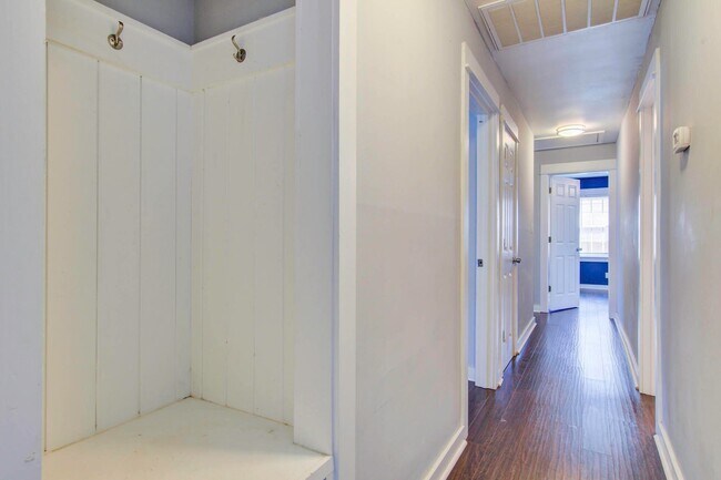 Building Photo - 229 Jean Wells Dr
