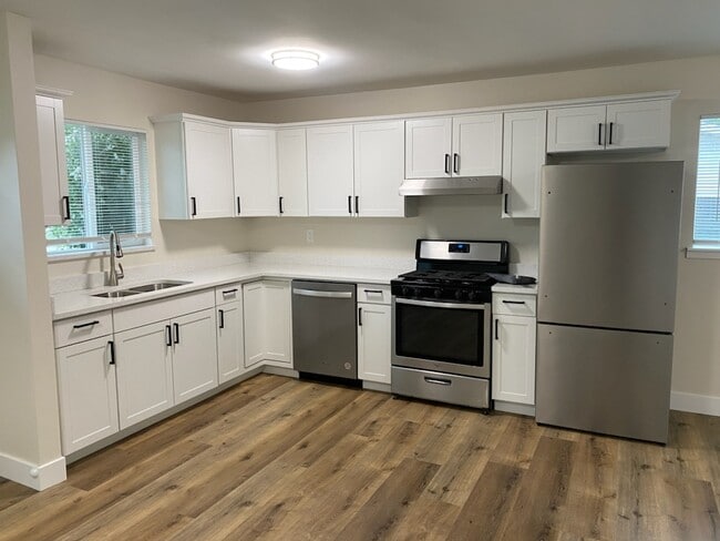 Primary Photo - 764 W 220 N