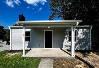 Building Photo - Brand New High Point 2 Bed, 1 Bath with Bo...
