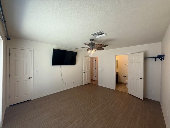 Building Photo - 3144 N Prescott St