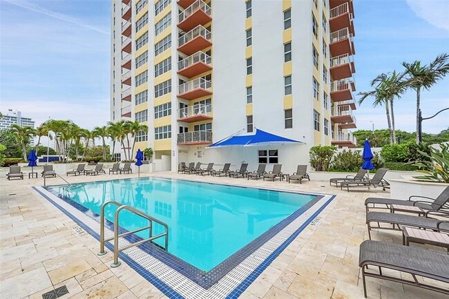 Building Photo - 3000 E Sunrise Blvd