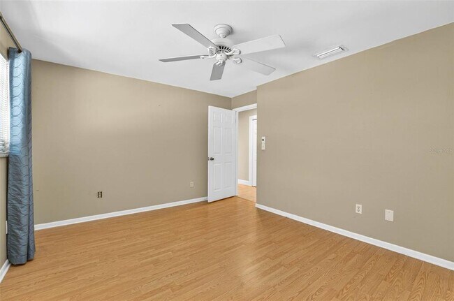 Building Photo - 2111 Paddock Cir