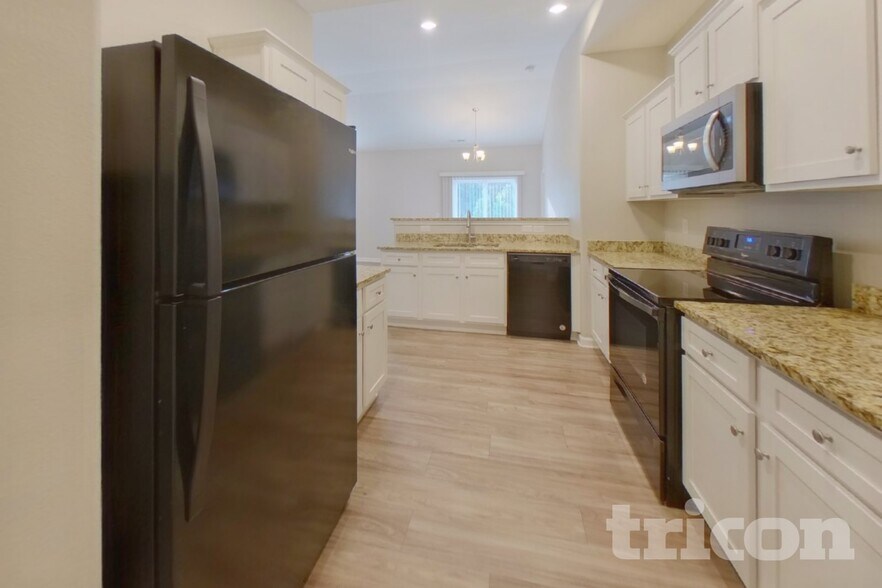 Building Photo - 7138 Cuddington Dr