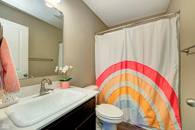 Building Photo - 1728 Gordon Dr