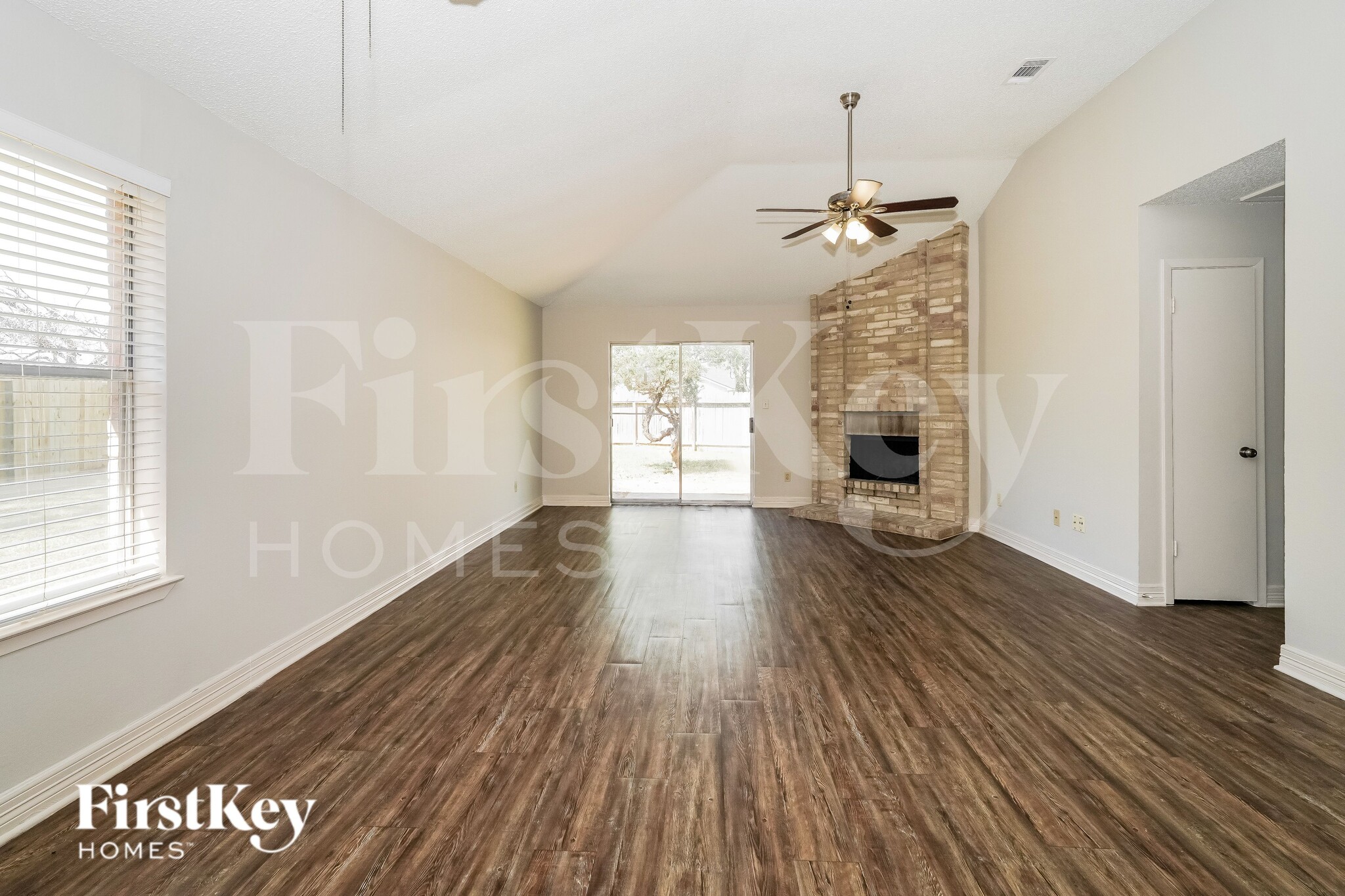 Building Photo - 21134 Western Valley Dr