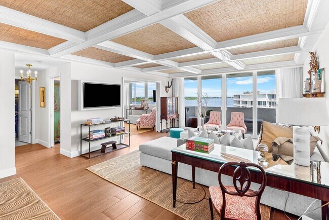 Building Photo - 2773 S Ocean Blvd