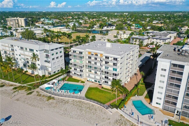 Building Photo - 1977 Gulf Shore Blvd N