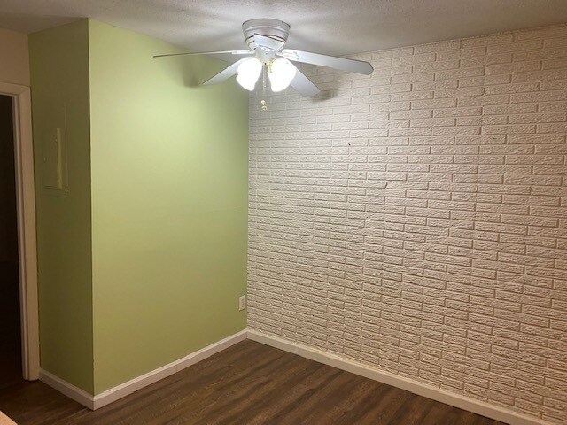 Building Photo - 4012 DuPont Cir