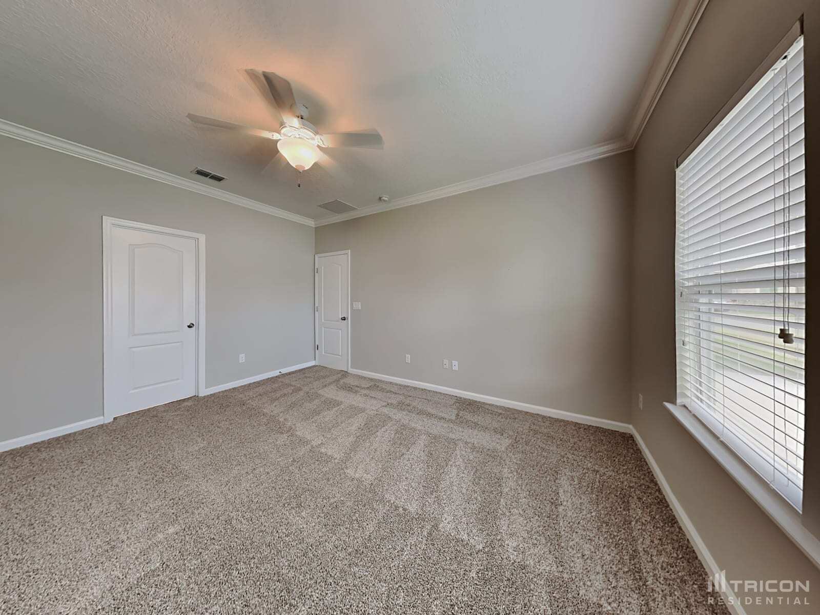 Building Photo - 10149 Dogwood Creek Dr