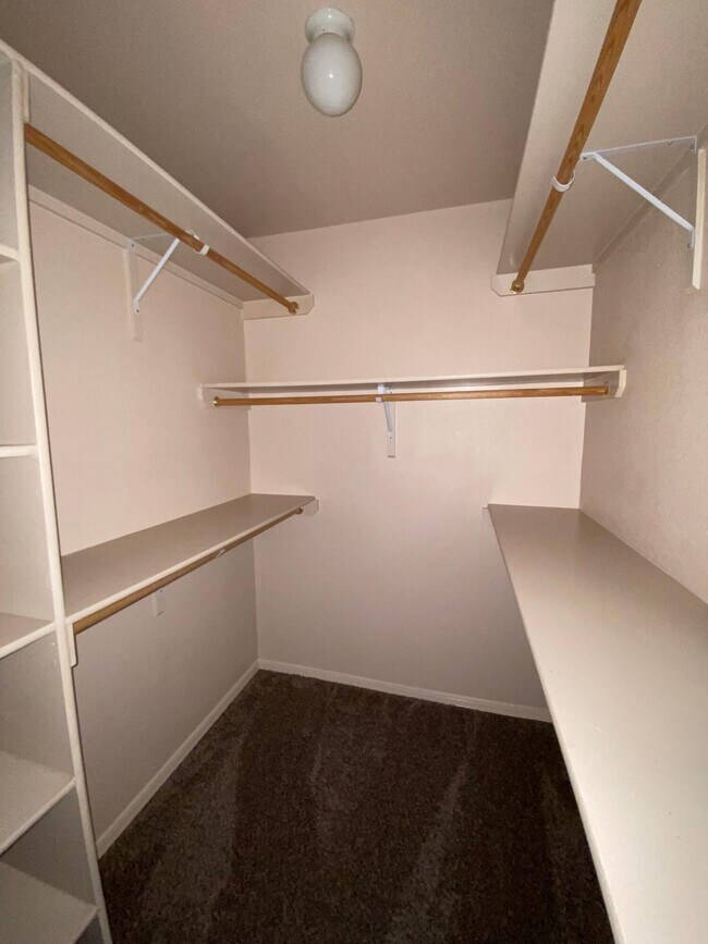Building Photo - 7331 Corona Del Sol Dr