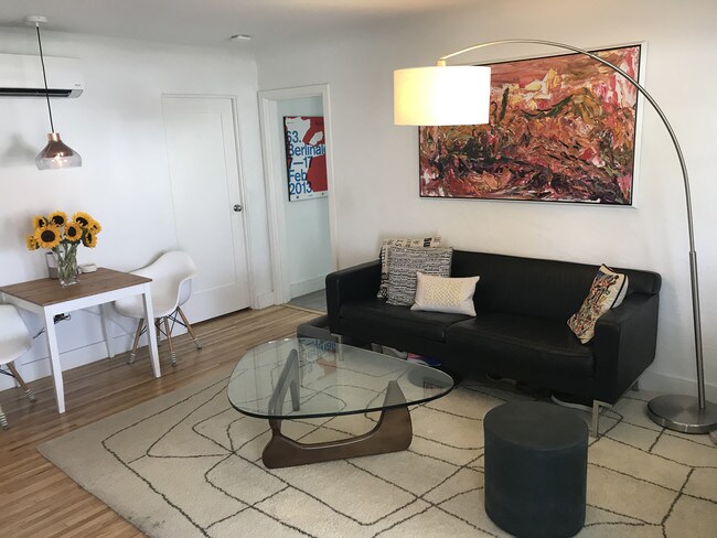 Dining Room - 3130 Broadway