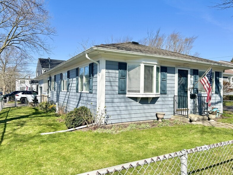 Front Door - 36 Foxhill Ave